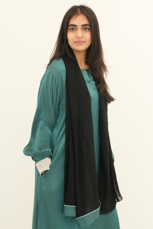 PREMIUM GREEN CLOSED ABAYA WITH FINE SLEEVE DETAILS